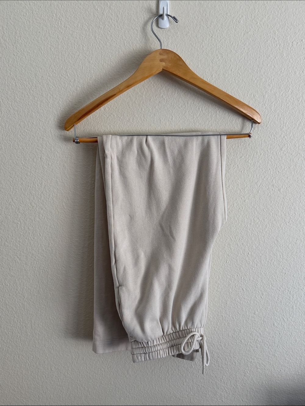 Old Navy Women’s Cream Drawstring Wide Leg Pants
